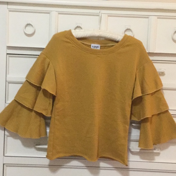 Tops - Mustard / gold top with ruffle sleeve size M